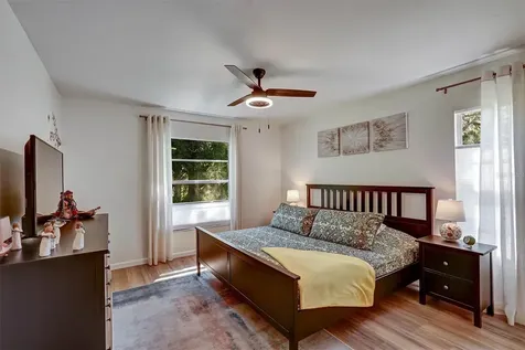 3925 Oakhurst Boulevard Sarasota FL 34233