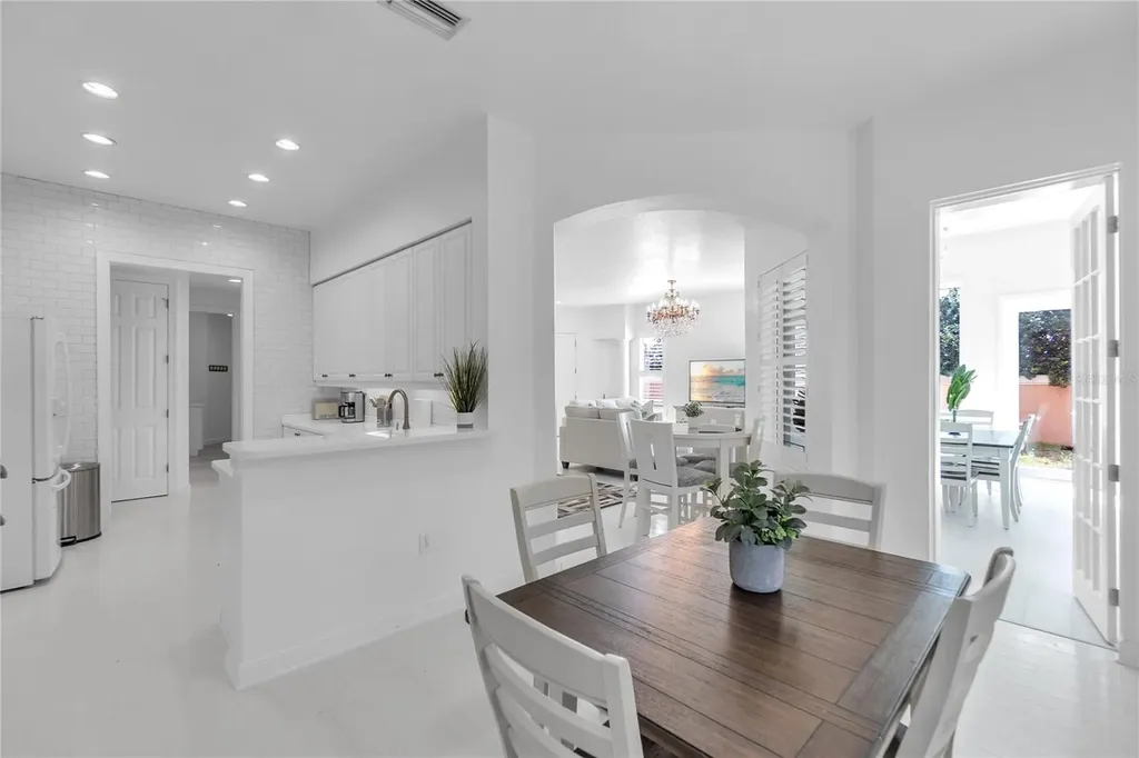 5405 46th Court W Bradenton FL 34210