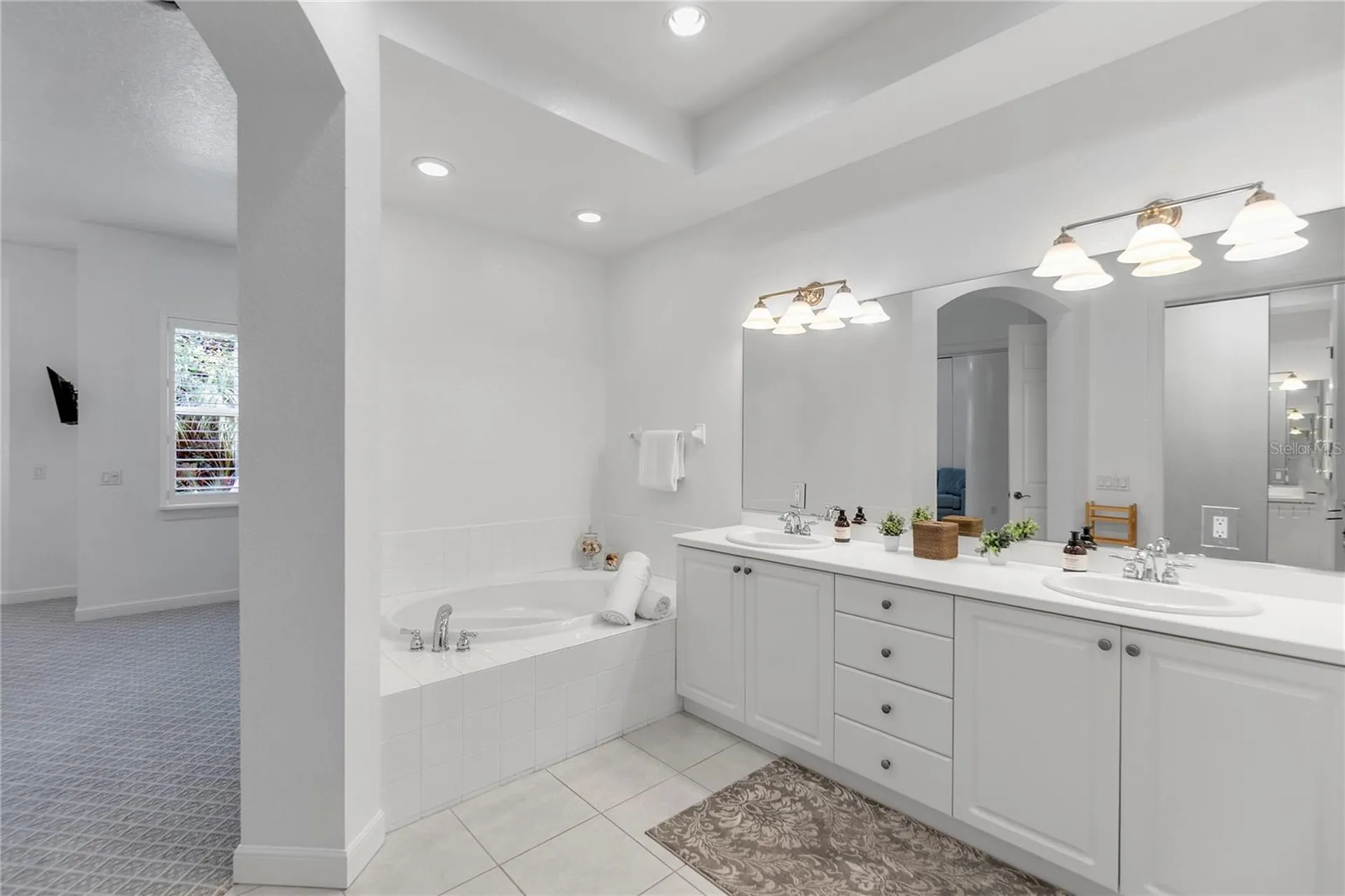 5405 46th Court W Bradenton FL 34210