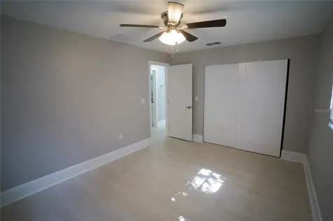 610 74th Avenue N St Petersburg FL 33702