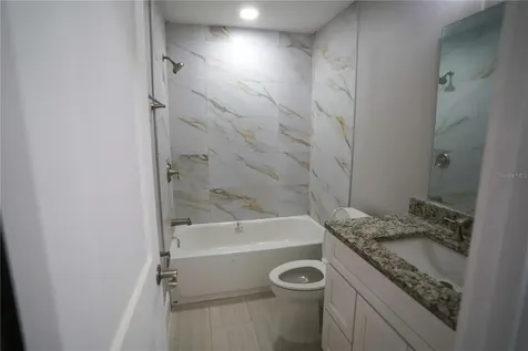 610 74th Avenue N St Petersburg FL 33702