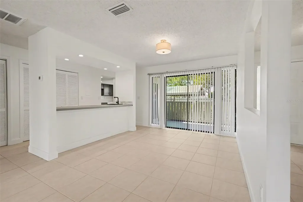 10 Lesley Lane Oldsmar FL 34677
