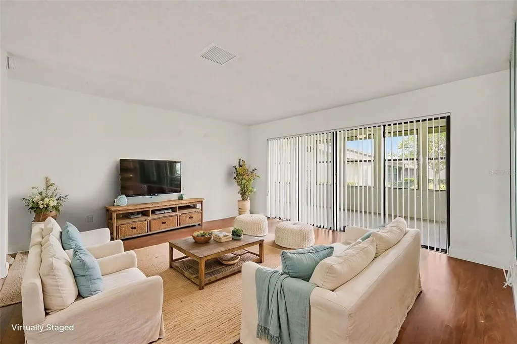 10 Lesley Lane Oldsmar FL 34677