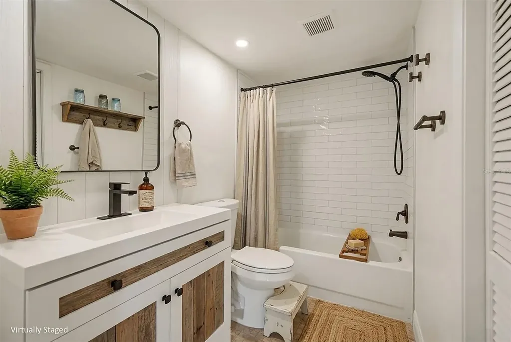10 Lesley Lane Oldsmar FL 34677