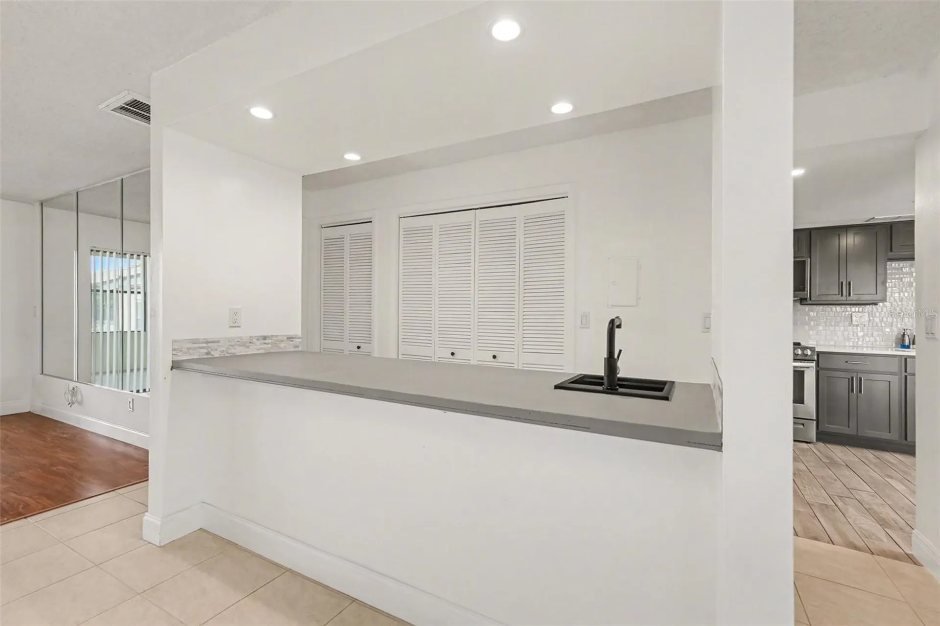 10 Lesley Lane Oldsmar FL 34677