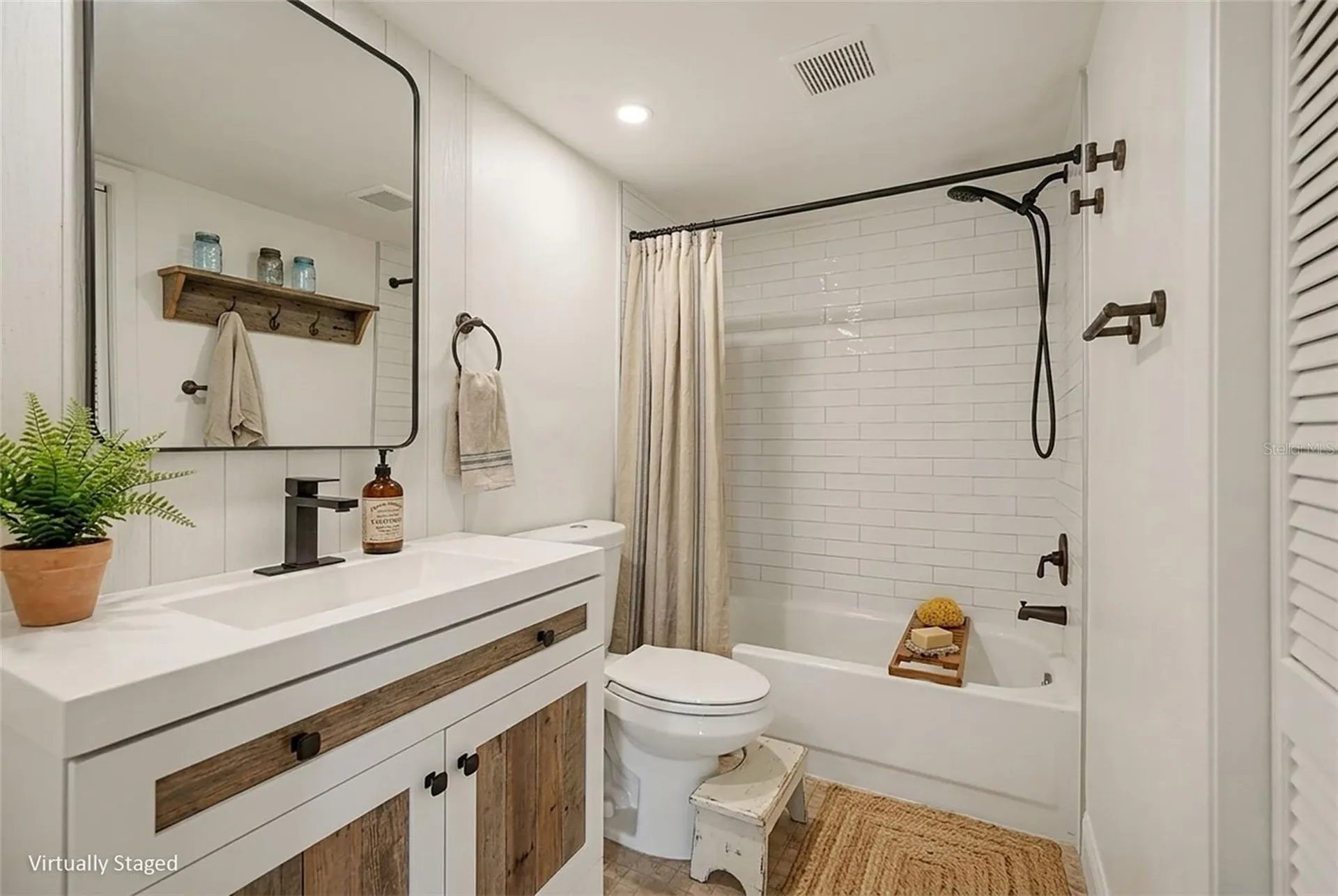 10 Lesley Lane Oldsmar FL 34677