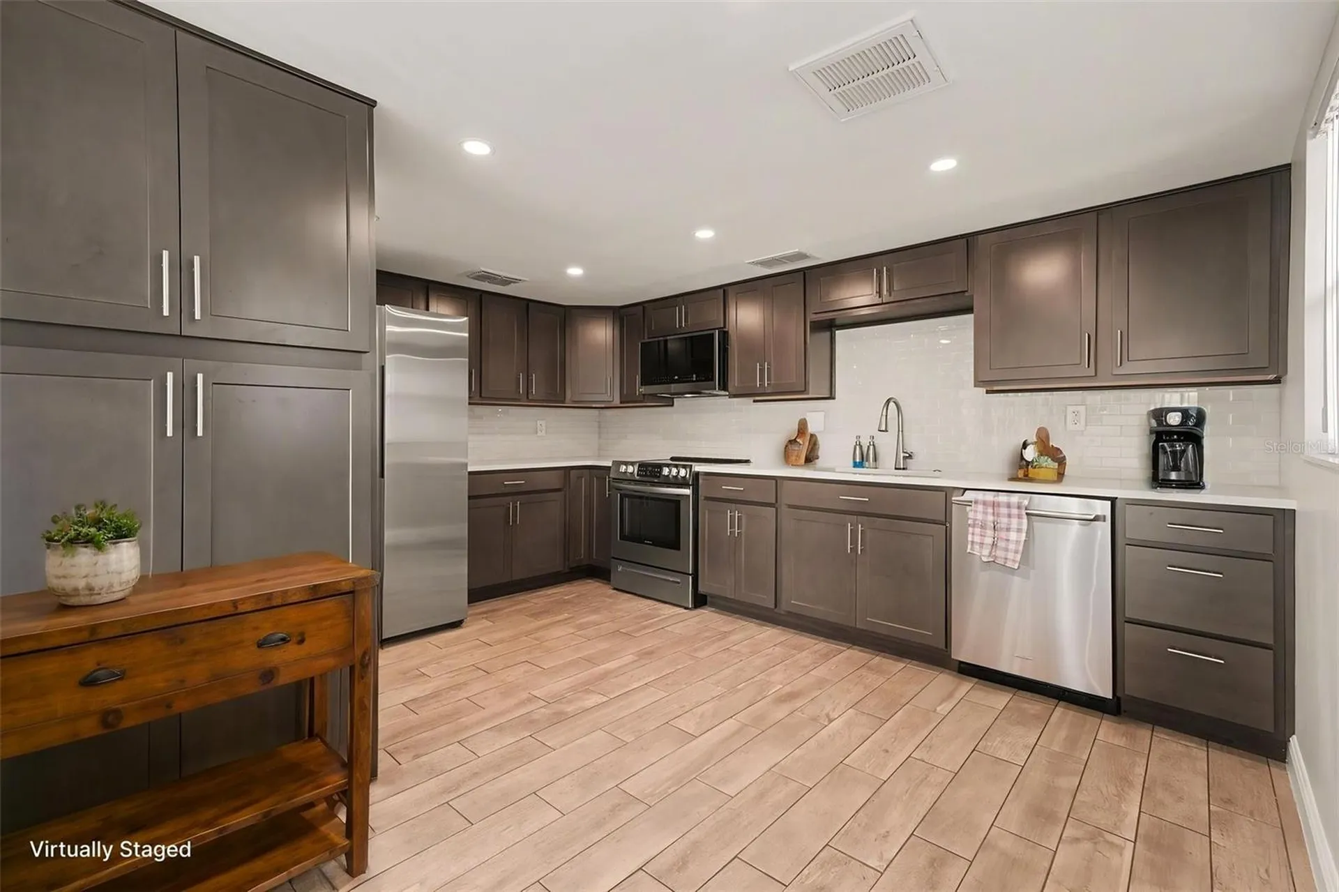 10 Lesley Lane Oldsmar FL 34677