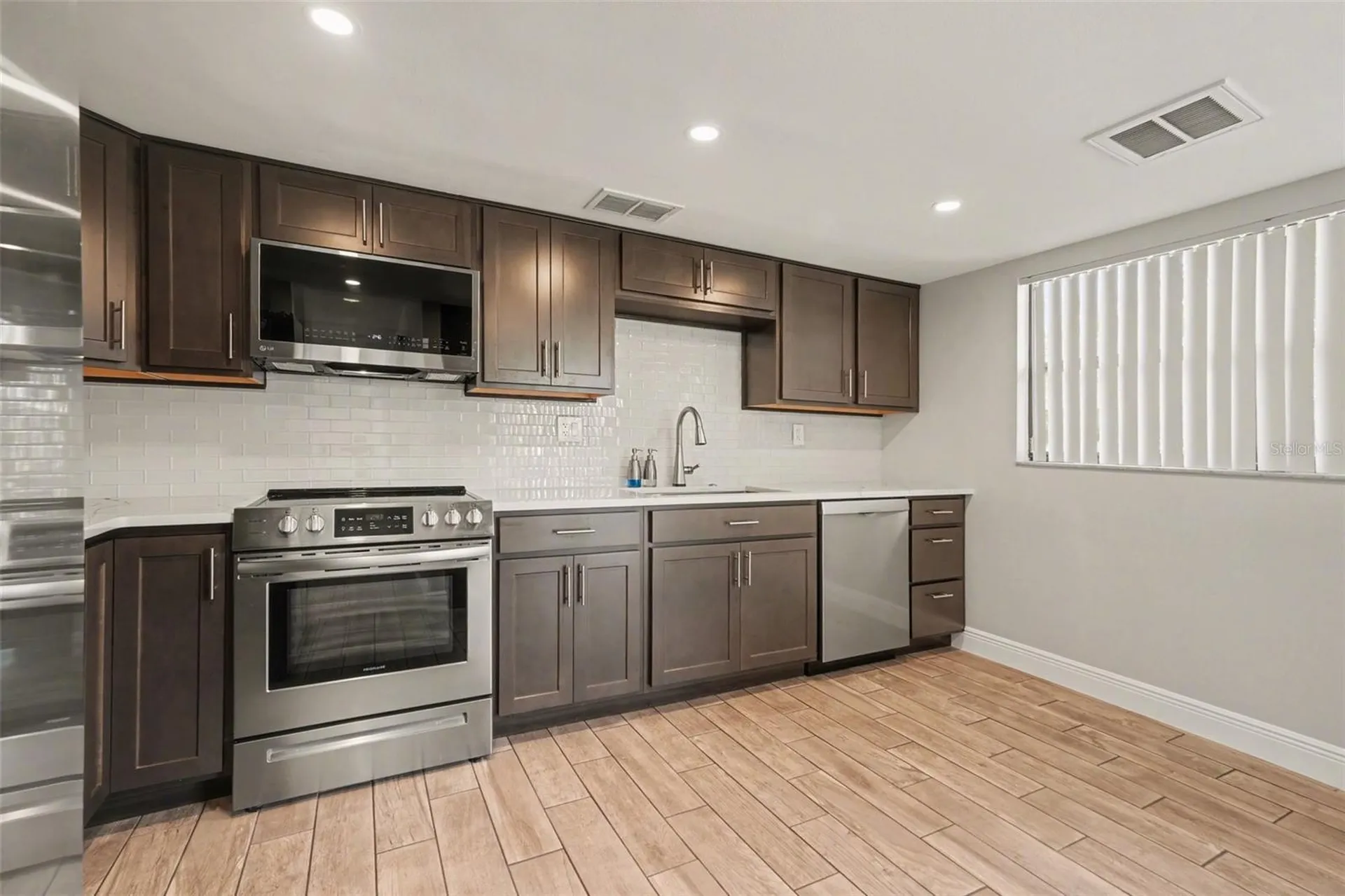 10 Lesley Lane Oldsmar FL 34677