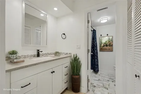 10 Lesley Lane Oldsmar FL 34677