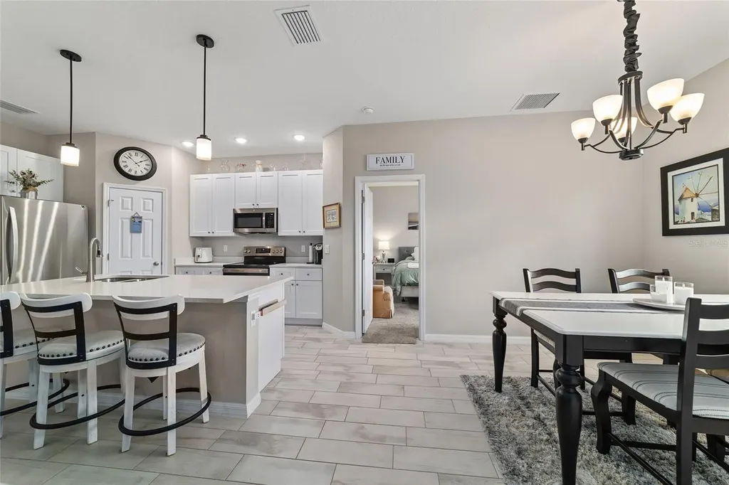 15 Malauka Circle Ocklawaha FL 32179