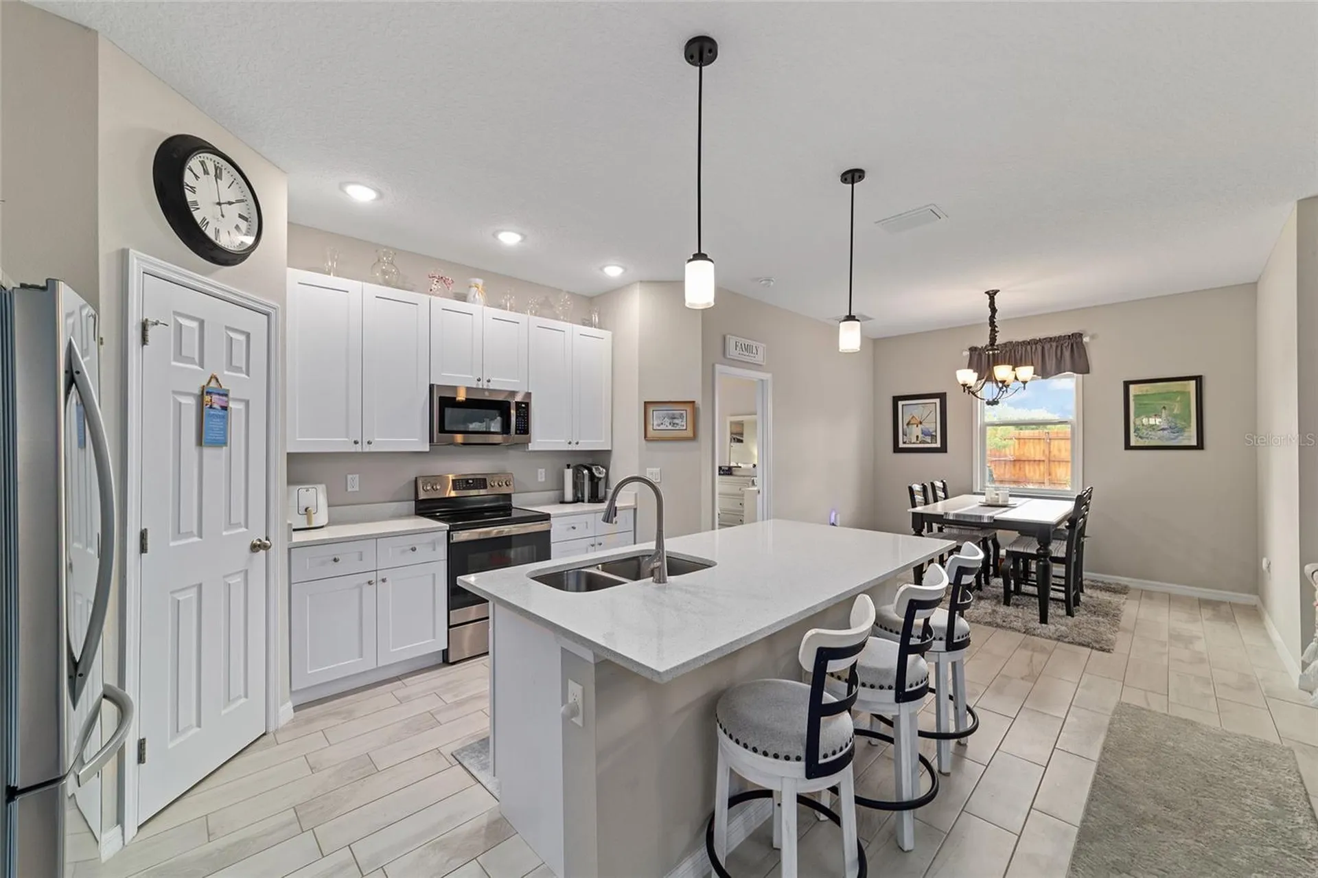 15 Malauka Circle Ocklawaha FL 32179