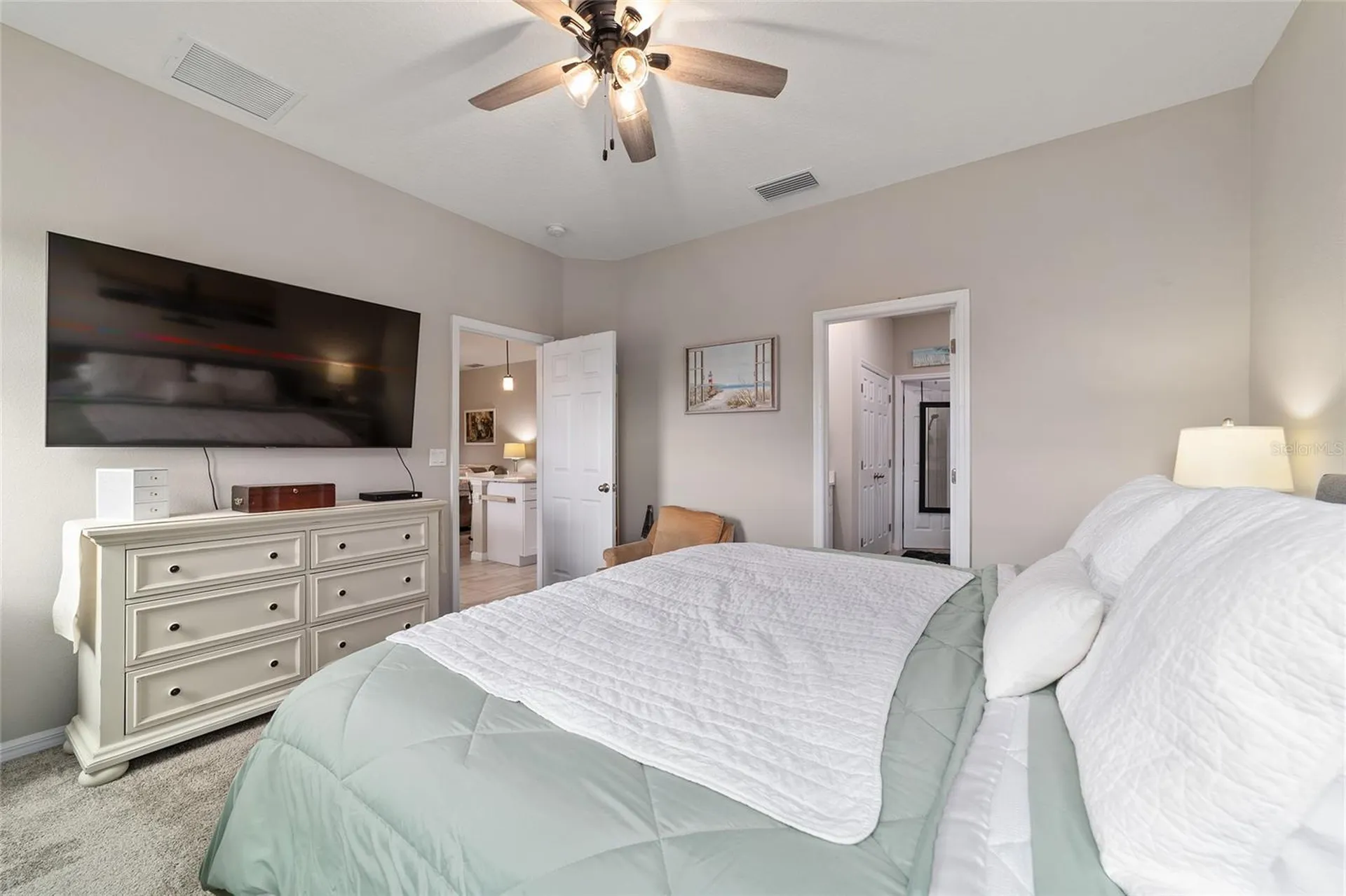 15 Malauka Circle Ocklawaha FL 32179