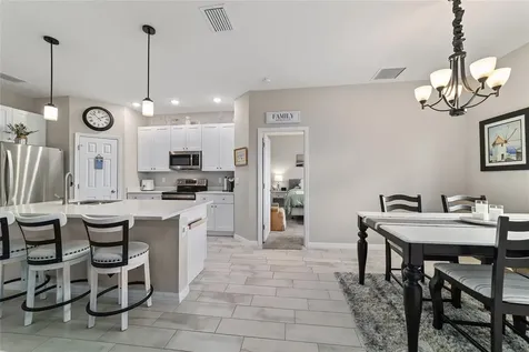 15 Malauka Circle Ocklawaha FL 32179