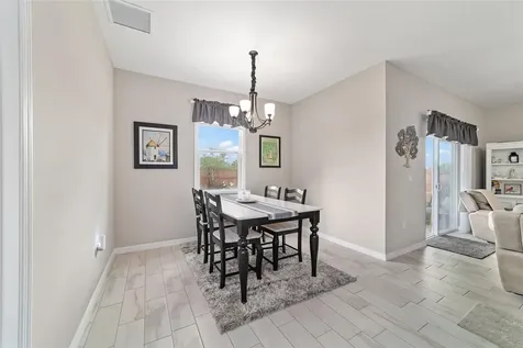 15 Malauka Circle Ocklawaha FL 32179