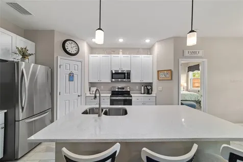 15 Malauka Circle Ocklawaha FL 32179