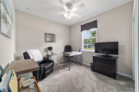 15 Malauka Circle Ocklawaha FL 32179