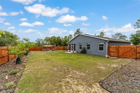 15 Malauka Circle Ocklawaha FL 32179