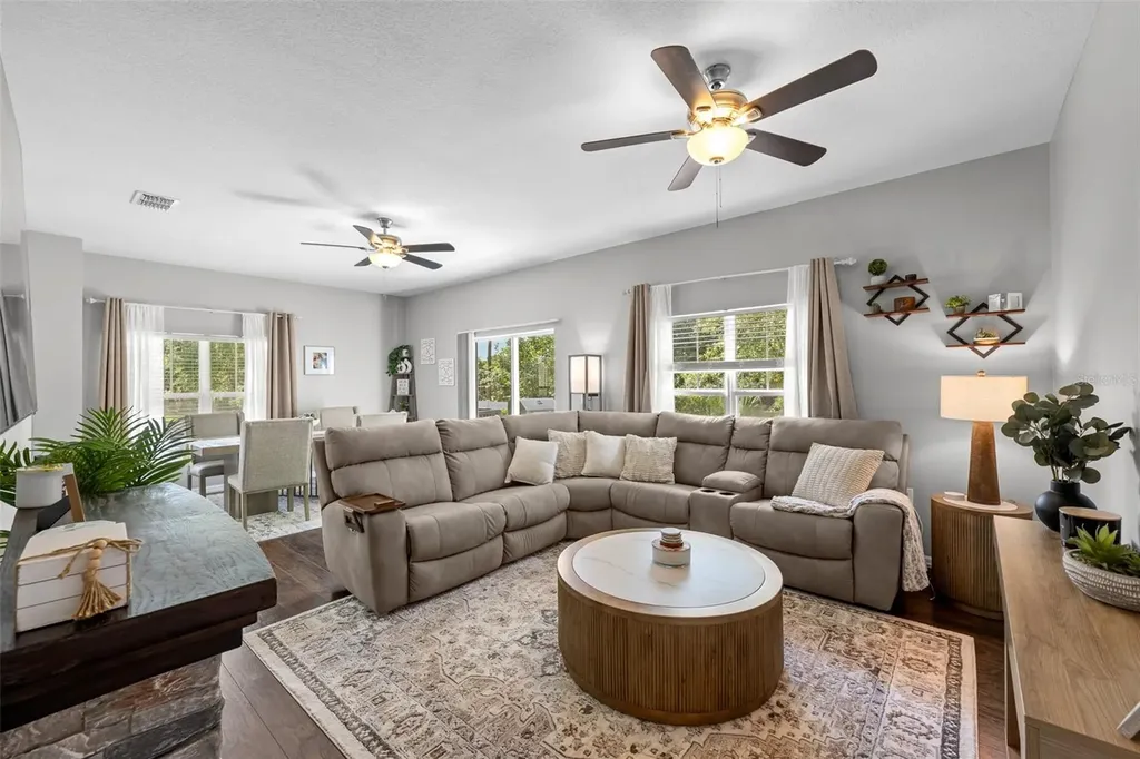 8519 Broken Willow Court Tampa FL 33647