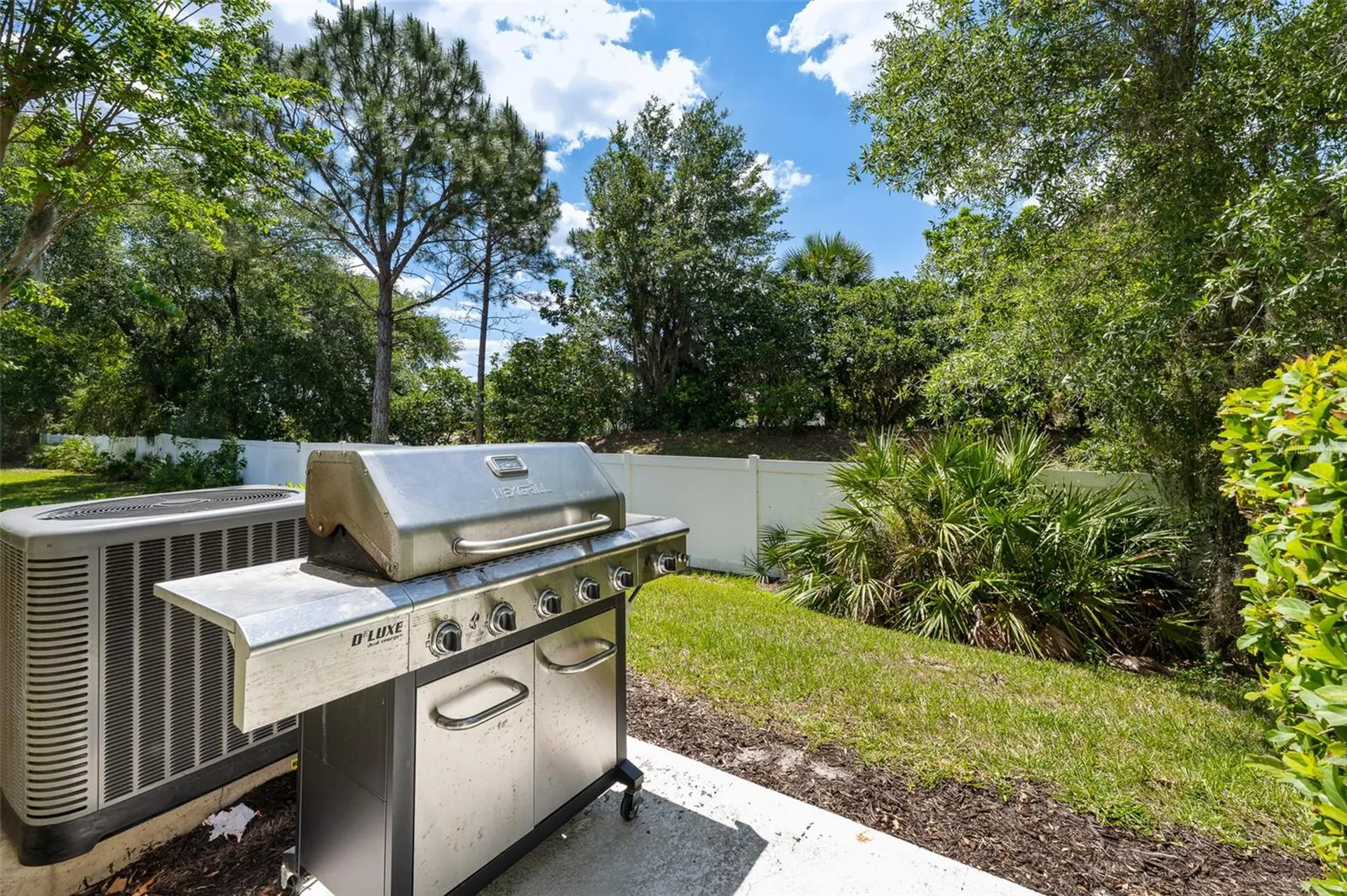 8519 Broken Willow Court Tampa FL 33647