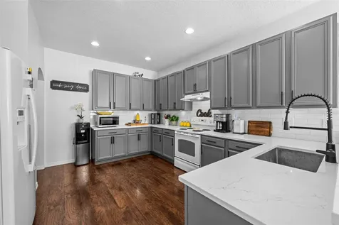 8519 Broken Willow Court Tampa FL 33647