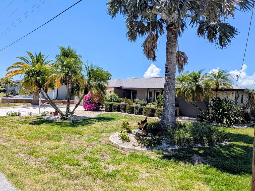 322 E Tarpon Boulevard NW Port Charlotte FL 33952
