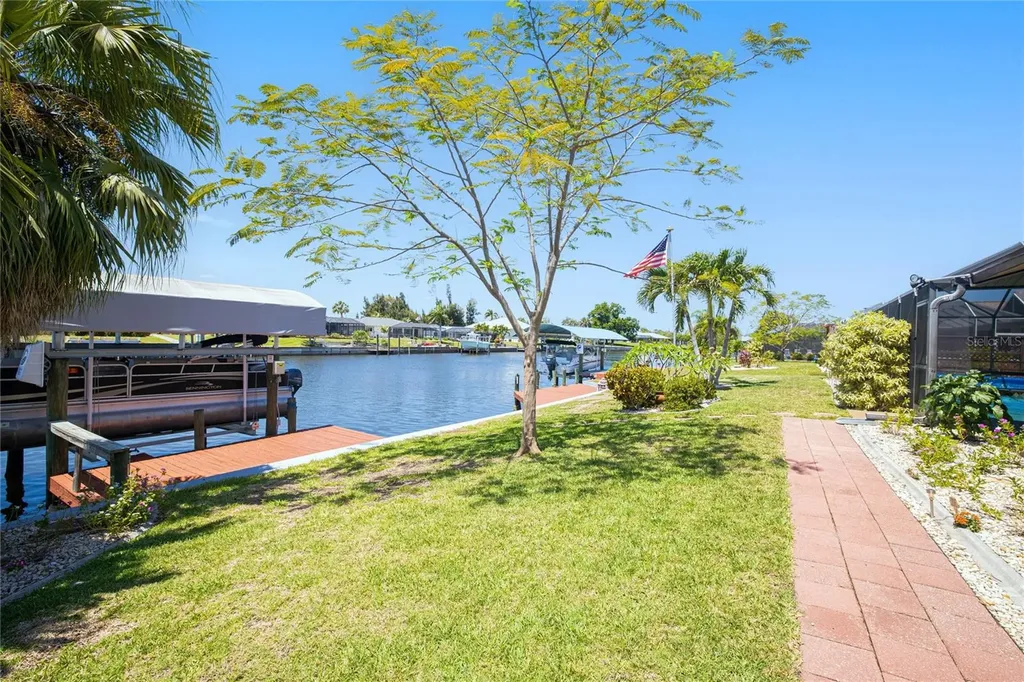 322 E Tarpon Boulevard NW Port Charlotte FL 33952
