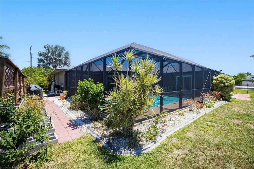 322 E Tarpon Boulevard NW Port Charlotte FL 33952