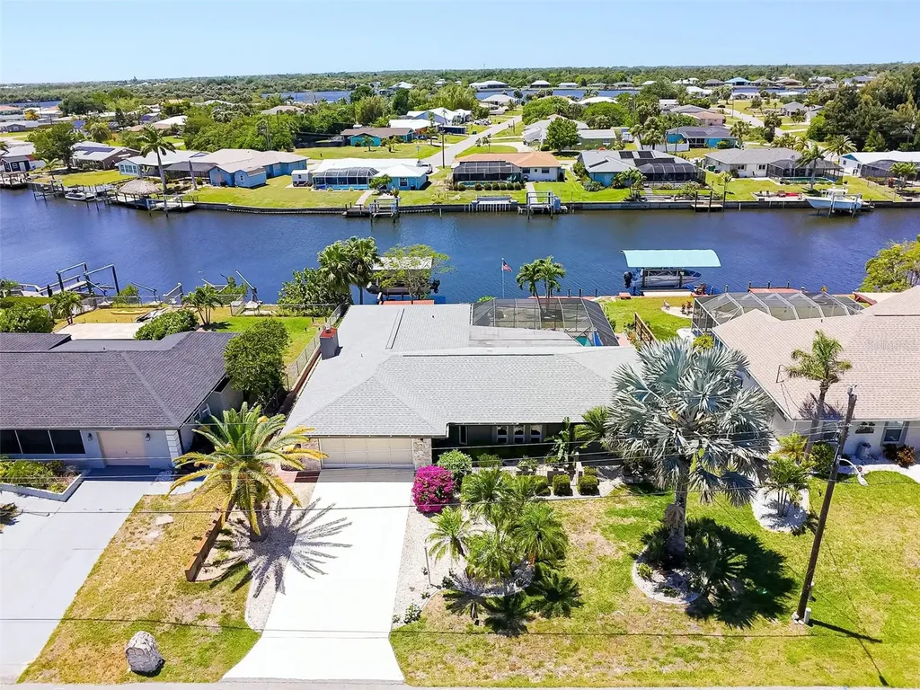 322 E Tarpon Boulevard NW Port Charlotte FL 33952