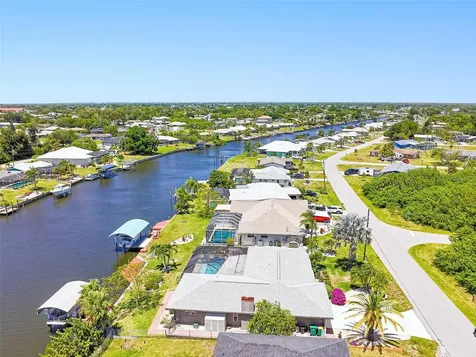 322 E Tarpon Boulevard NW Port Charlotte FL 33952