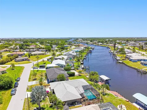 322 E Tarpon Boulevard NW Port Charlotte FL 33952