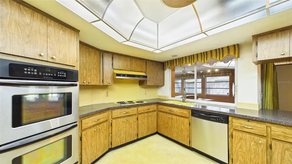 1116 N Riverhills Drive Temple Terrace FL 33617