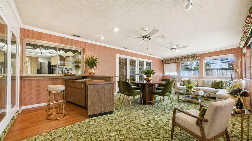 1116 N Riverhills Drive Temple Terrace FL 33617