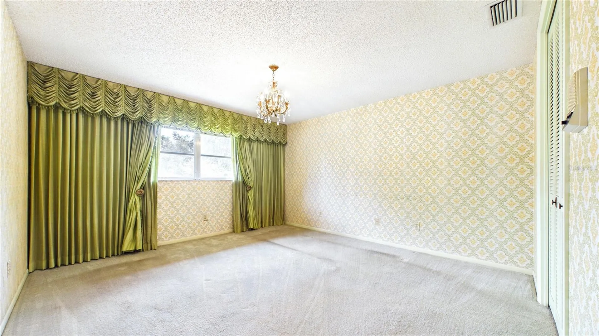 1116 N Riverhills Drive Temple Terrace FL 33617