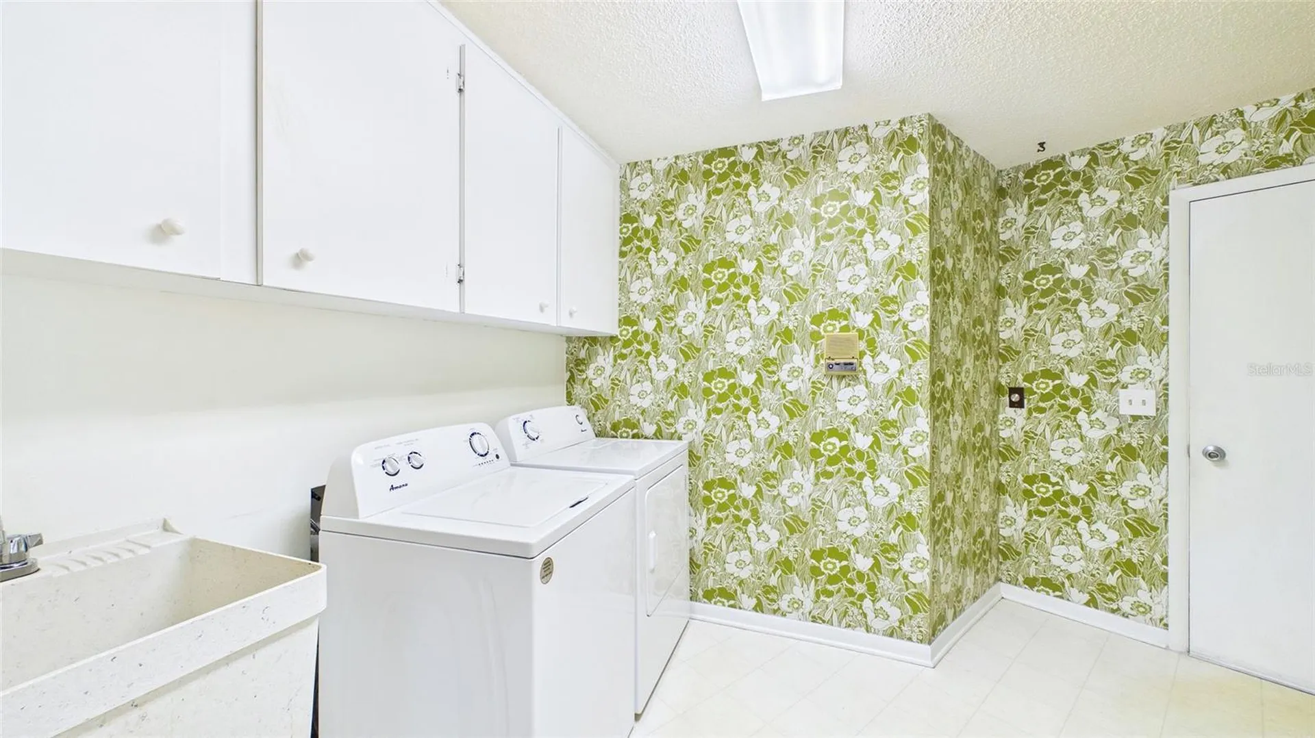 1116 N Riverhills Drive Temple Terrace FL 33617