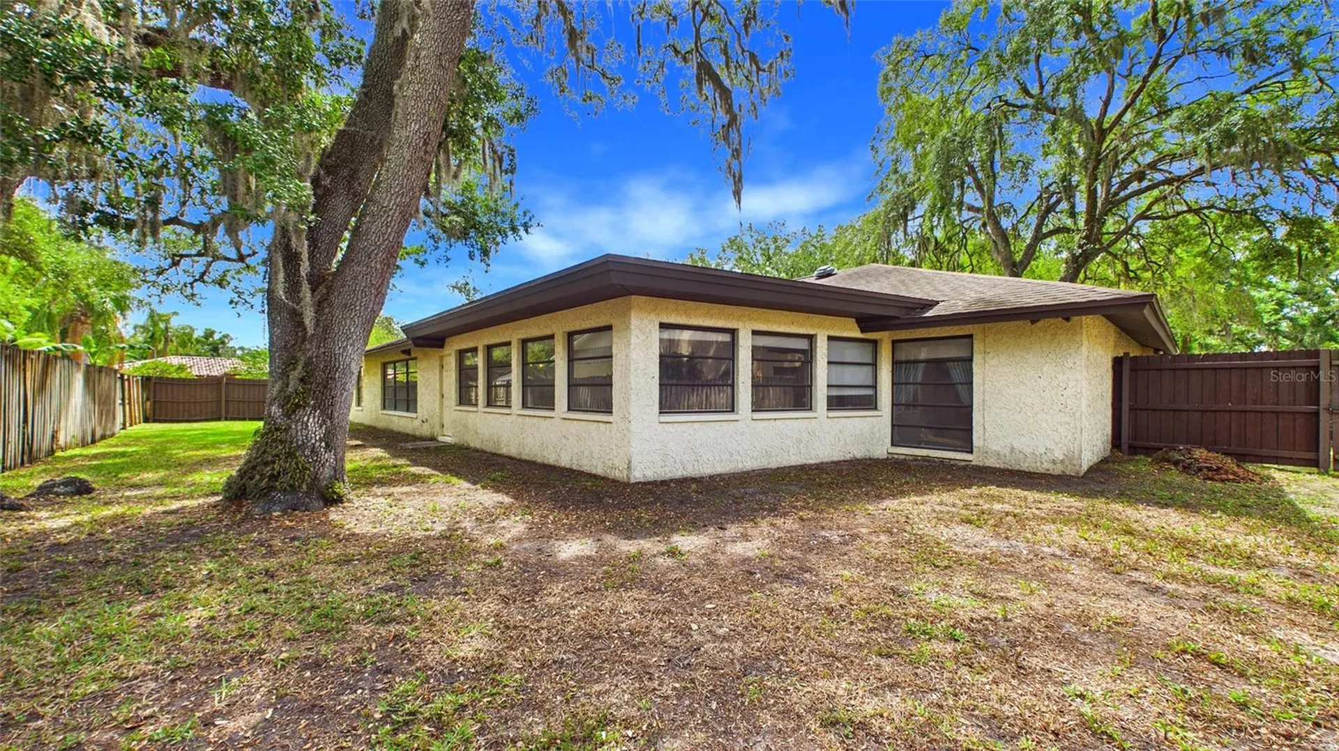 1116 N Riverhills Drive Temple Terrace FL 33617