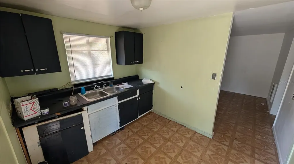 2801 W Cleveland Street Tampa FL 33609