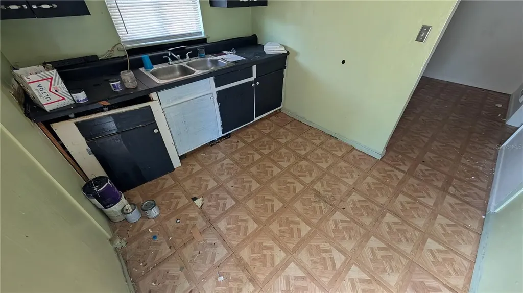 2801 W Cleveland Street Tampa FL 33609