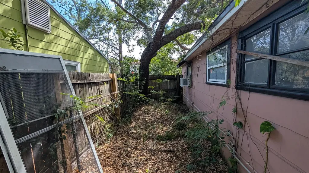2801 W Cleveland Street Tampa FL 33609