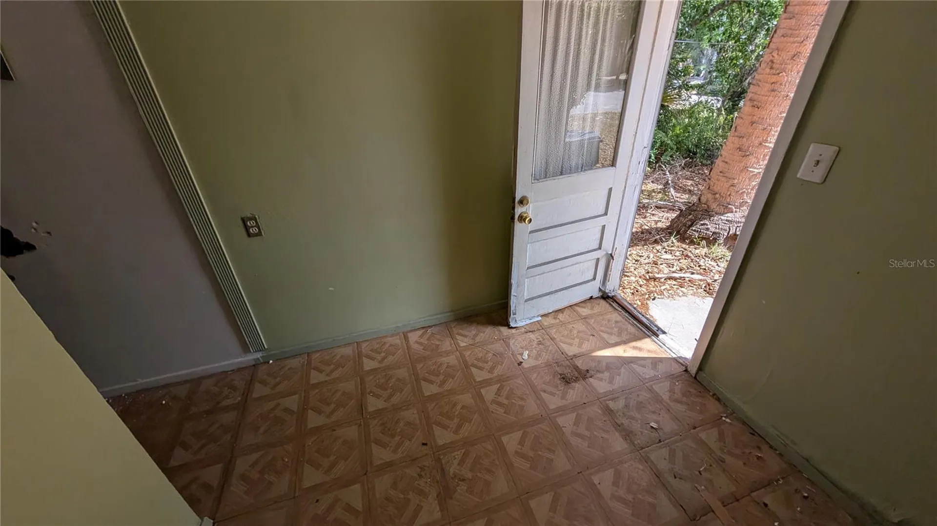 2801 W Cleveland Street Tampa FL 33609