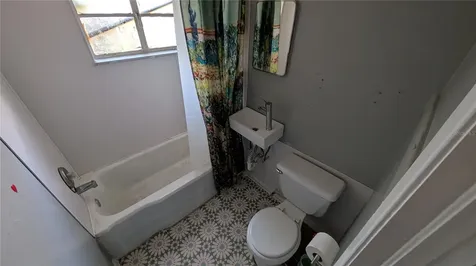 2801 W Cleveland Street Tampa FL 33609