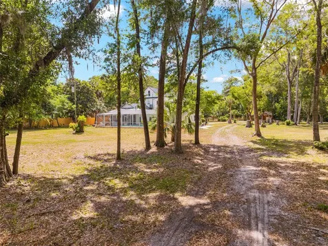 19451 SE 2nd Street Williston FL 32696