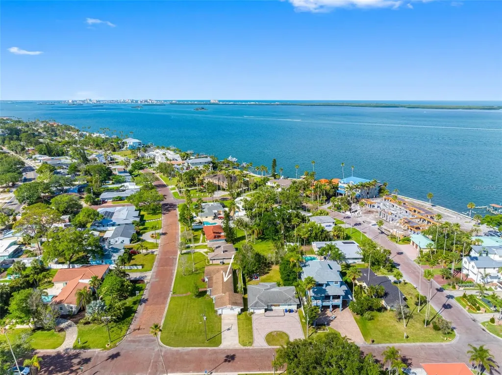 1794 Santa Barbara Drive Dunedin FL 34698
