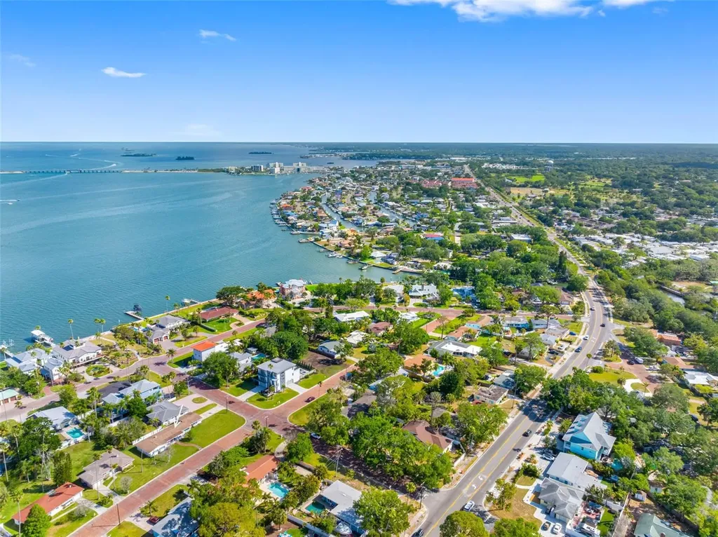 1794 Santa Barbara Drive Dunedin FL 34698