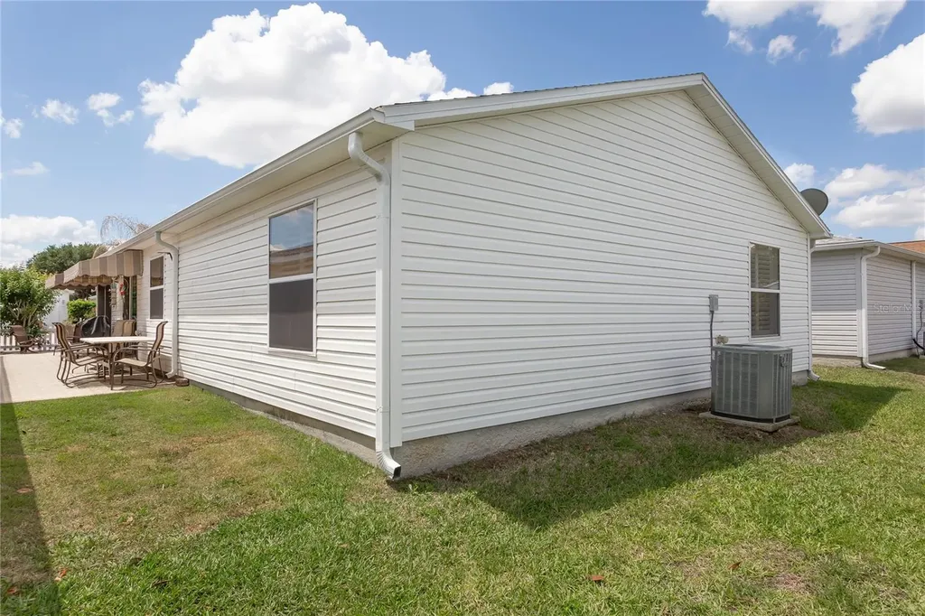 2427 Southern Oak Street The Villages FL 32162