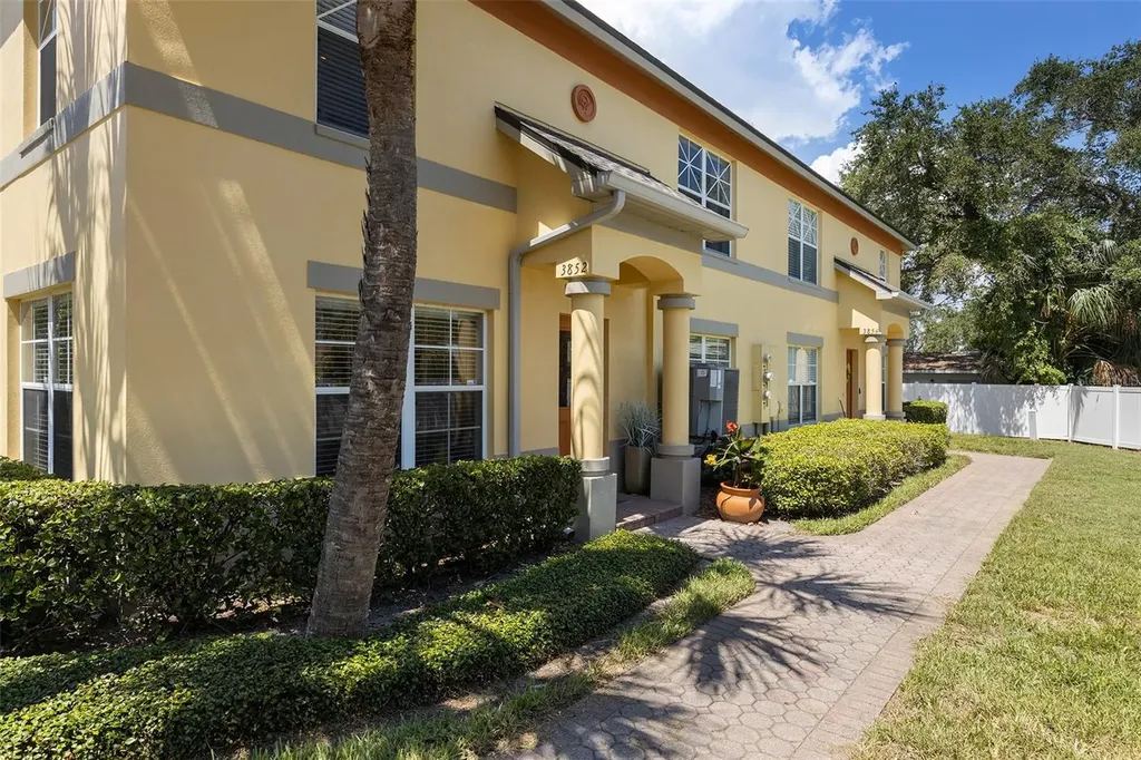 3852 Mandalay Drive St Petersburg FL 33705