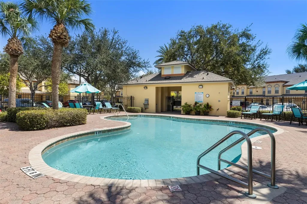 3852 Mandalay Drive St Petersburg FL 33705