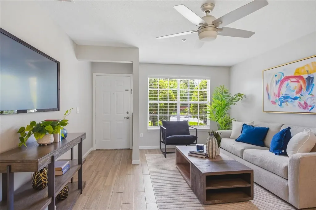 176 Reserve Circle Oviedo FL 32765