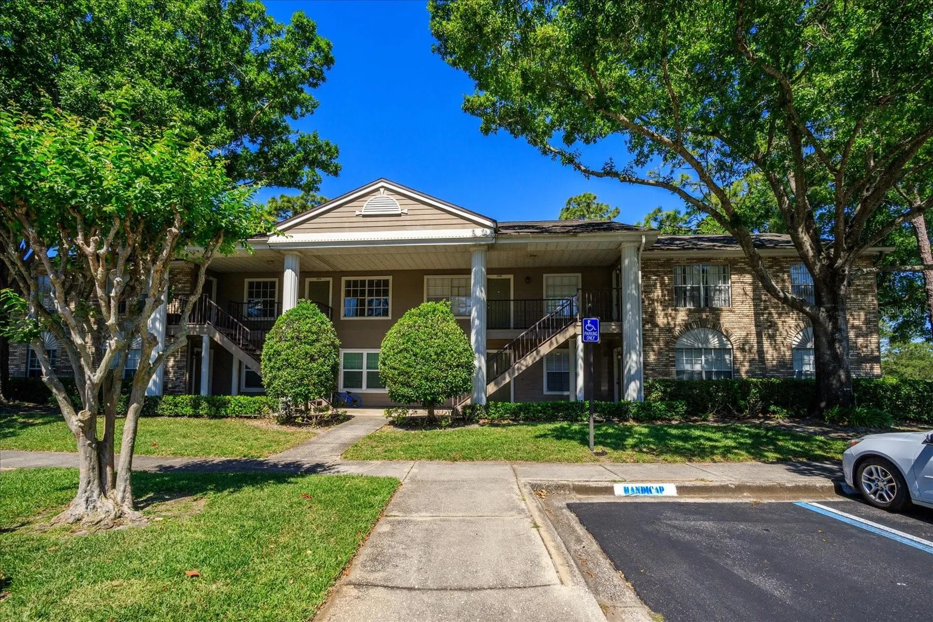 176 Reserve Circle Oviedo FL 32765
