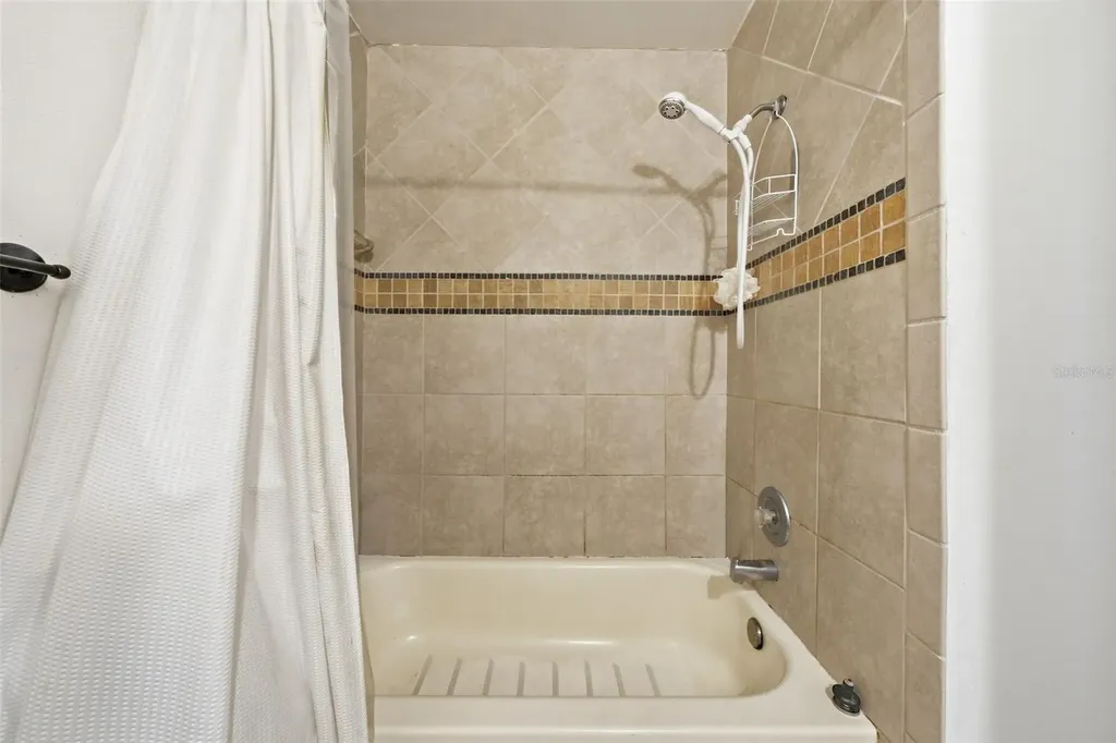 5316 Alcom Drive Orlando FL 32812
