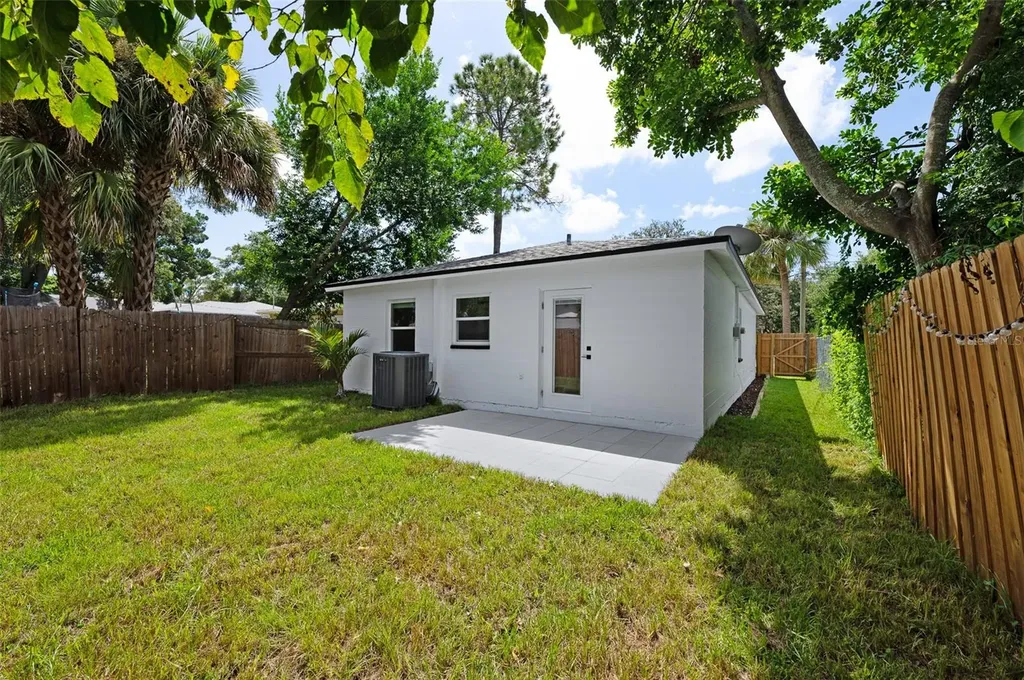 3761 21st Avenue S St Petersburg FL 33711